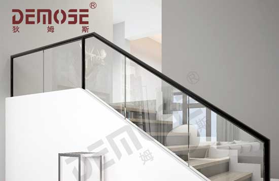 樓梯扶手廠家哪些定制經(jīng)驗(yàn)多?價(jià)格實(shí)惠嗎