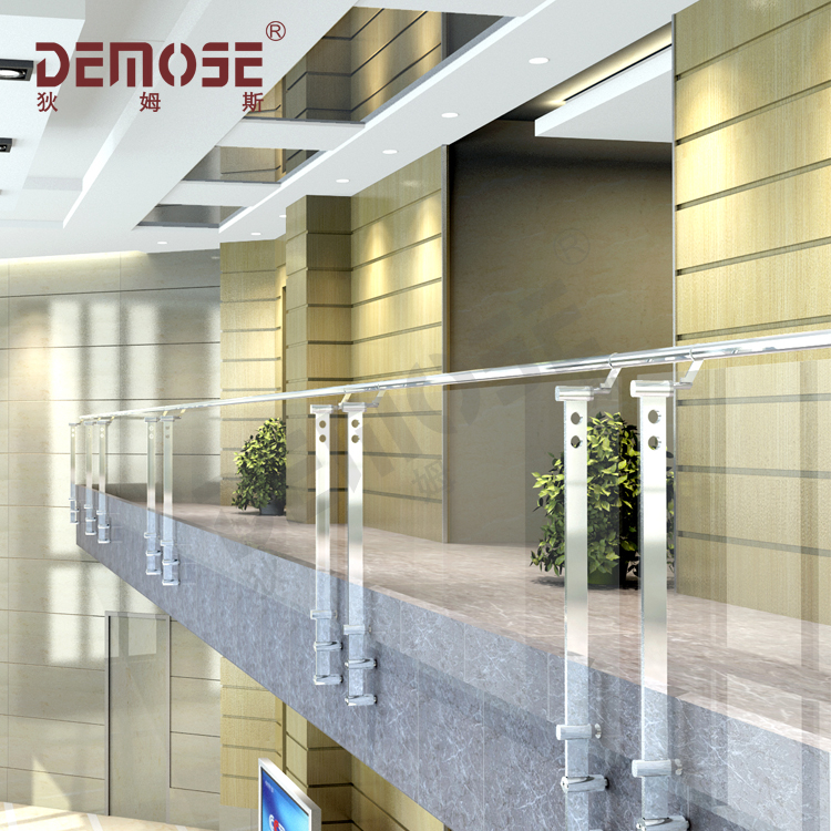 陽(yáng)臺(tái)欄桿