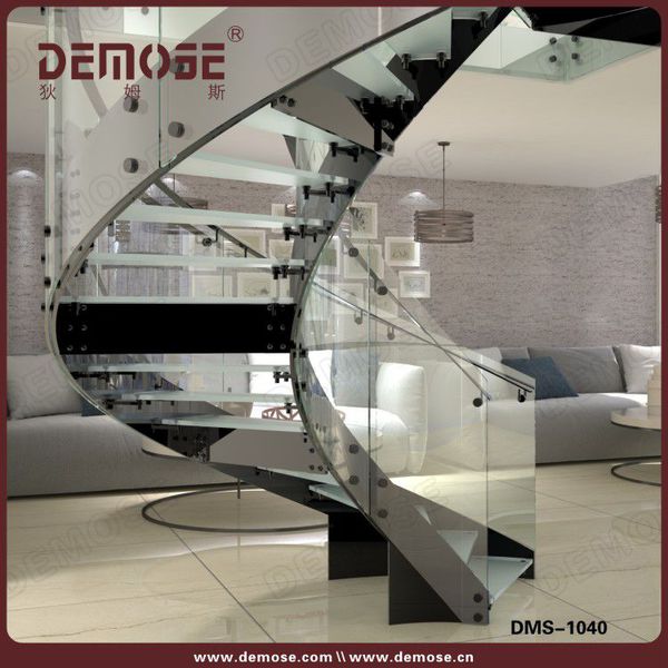 1 室內旋轉樓梯