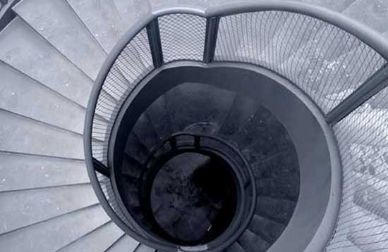 旋轉樓梯制作哪些廠家實力雄厚?是否能提供安裝服務