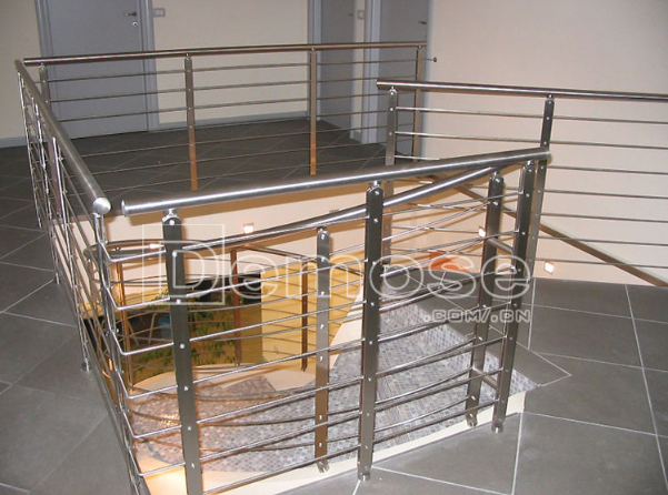 不銹鋼欄桿的優點和特點有哪些？