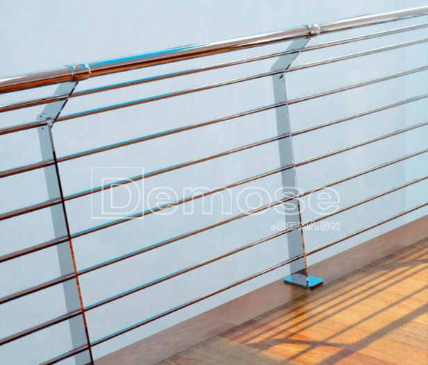 陽(yáng)臺(tái)不銹鋼欄桿價(jià)格多少一米？