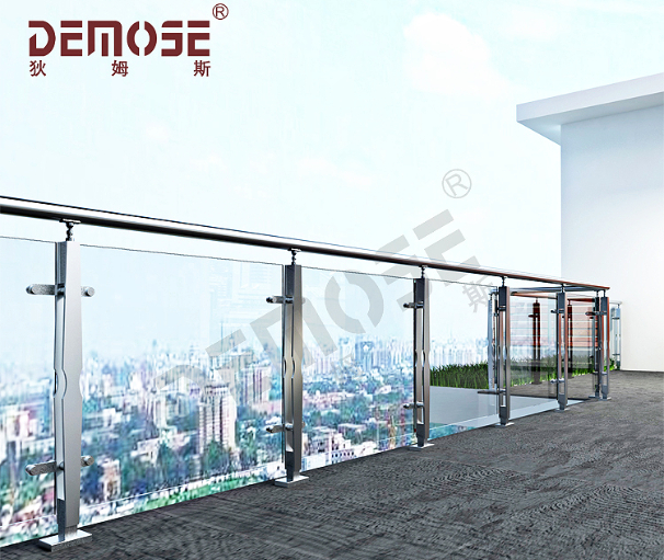 陽臺玻璃欄桿好嗎？