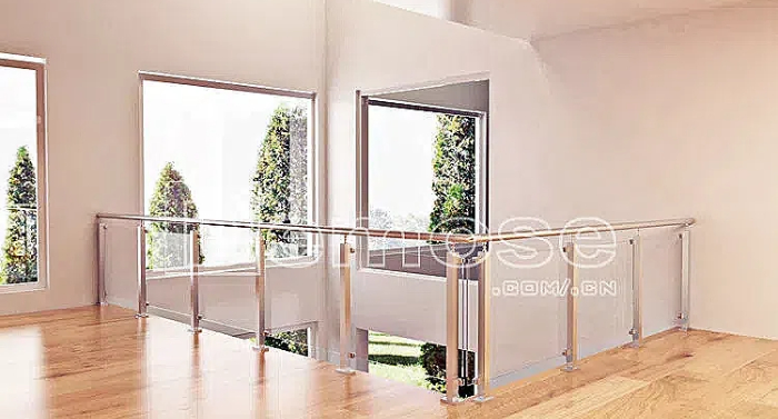 玻璃欄桿：現(xiàn)代建筑中的璀璨風(fēng)景線