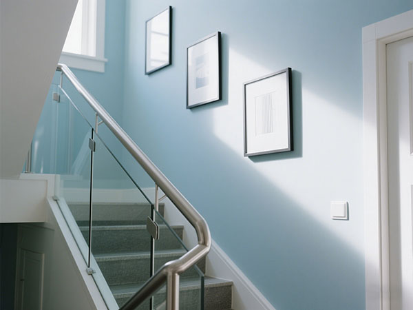 ?現代樓梯扶手設計的風格演化與技術突破?