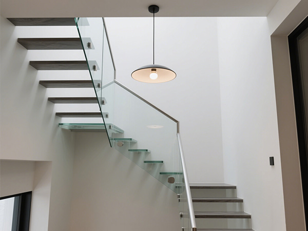 空間詩篇：現代樓梯設計的演進與未來之光